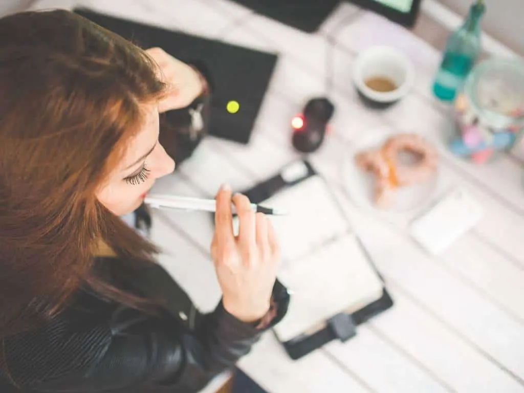 Tres consejos para que redactes y produzcas más rápido tu tesis doctoral