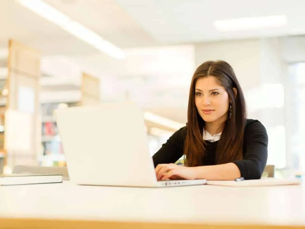 Servicio de ayuda TFG Recursos Humanos Servicio de ayuda TFG Recursos Humanos